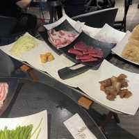 台北信義區麻辣火鍋吃到飽🍲好吃、多樣、豐富、美味！