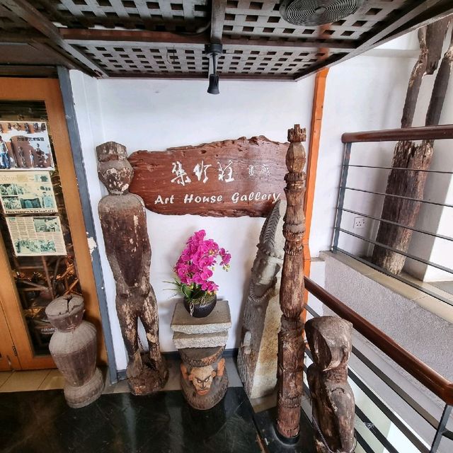An Artsy Fartsy Exhibition At Central Market