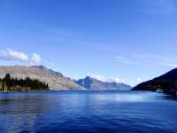 Gorgeous Lake in Queenstown