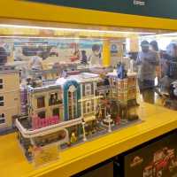 The LEGOLAND BIG Toyshop(Photo Ed)