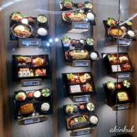 กินเบนโตะที่ yayoi