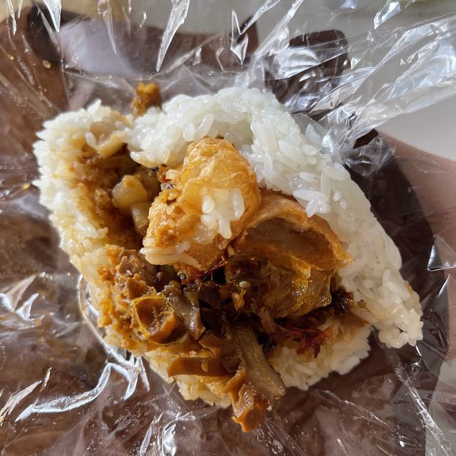 包裝獨特的文青餐點  原氣飯糰