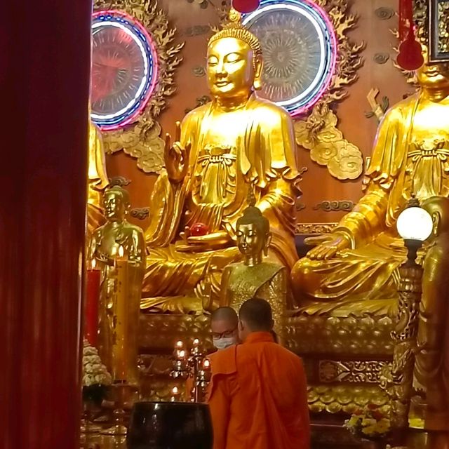 ตะลุยเยาวราช วัดเล่งเน่ยยี่