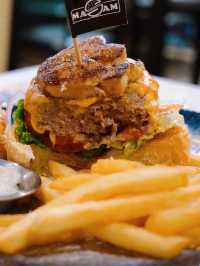 【元朗】人氣Burger 🍔小店!鵝肝騸牯牛肉漢堡超足料‼️