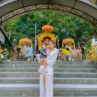 บินมาเพื่อเที่ยวผับแวะเข้าวัดก่อนได้นะ