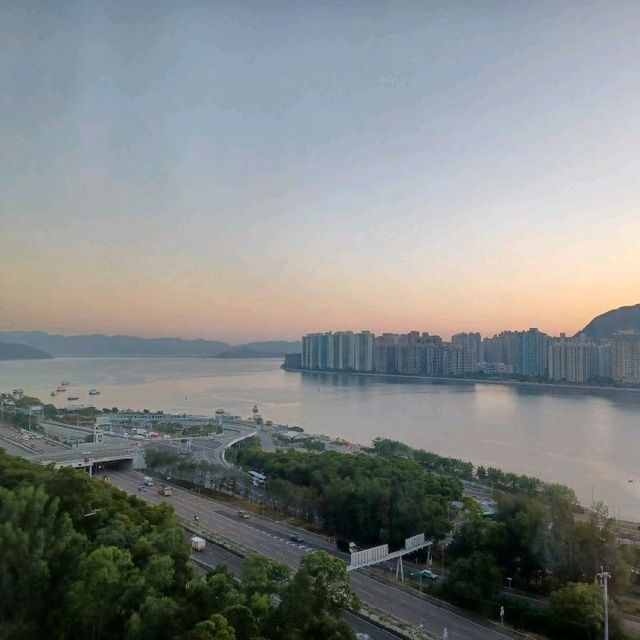 遠離煩囂🏝️ 自成一國⛰️交通方便🚄宅渡假🏕️