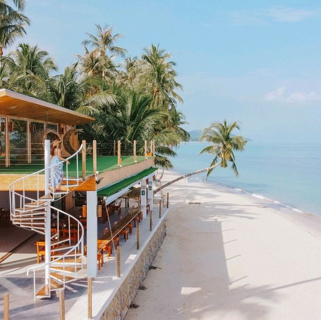 พูลวิลล่าติดหาดสไตล์ Tropical ที่เกาะสมุย