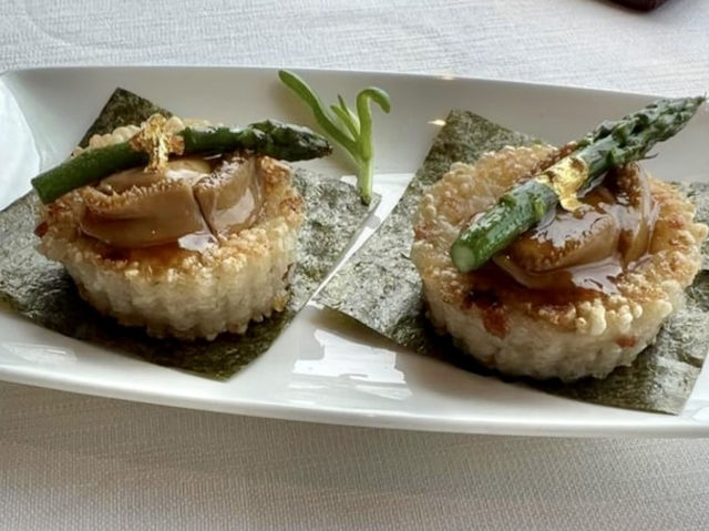居高臨下食點心🥟