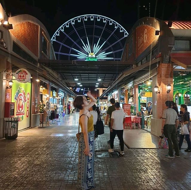 놀거리 가득한 방콕의 밤거리 아시안티크
