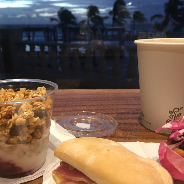 人をダメにするオールインクルーシブ！加工したみたいなカンクンブルーの海は必見！