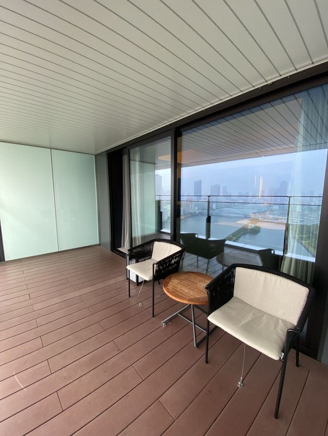 浜松町　バルコニーからゆったり庭園を楽しめるお部屋🍁【メズム東京】