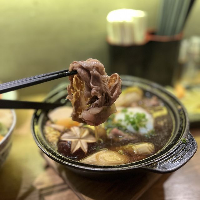 材料豐富嘅蟹丼飯