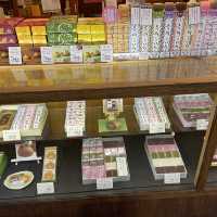 見て、食べて楽しい大須商店街