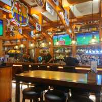 Dolphin Sports Bar & Grill, Sanya