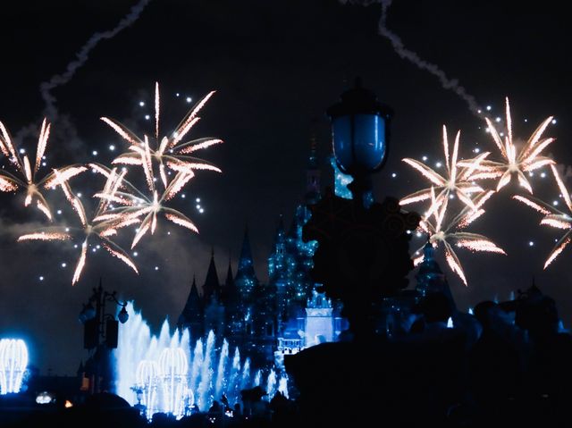Fireworks at Shanghai Disneyland🏰🎊🎇