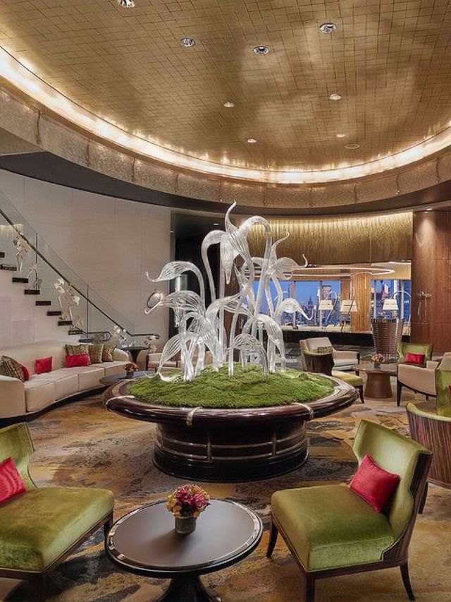 Located in the east of New York, the Mandarin Oriental hotel overlooks the Hudson River and Central Park. ✨