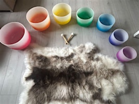 Deep relaxation sound bath, restorative sound healing journey | Iver Village Hall