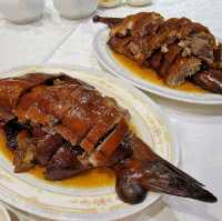 邊個話我傻？請佢食燒鵝!