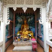 วัดเขาพระบาทพัทยา