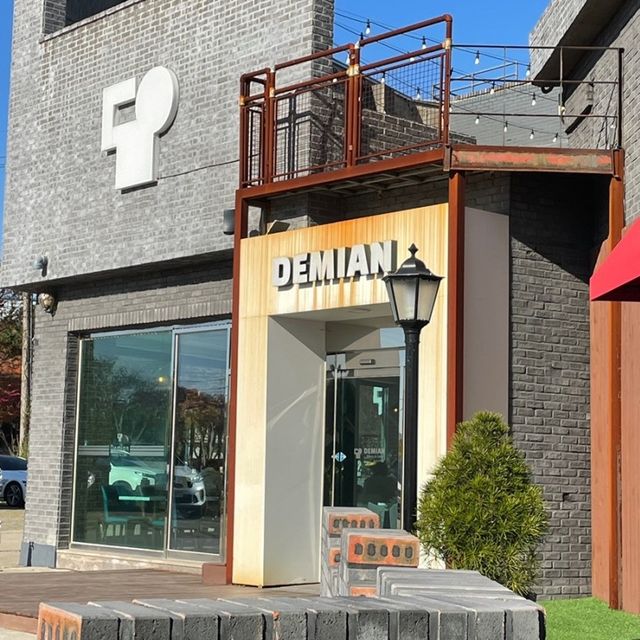 안산 디저트 베이커리카페::맛있는 빵 가득한 대형카페 데미안  