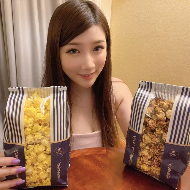新鮮又香的即製爆谷 POPCORN