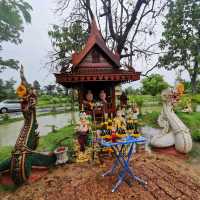 วังแสนมนต์ตรา ลานธรรมองค์ปู่ดำแสนจันทรานาคราช