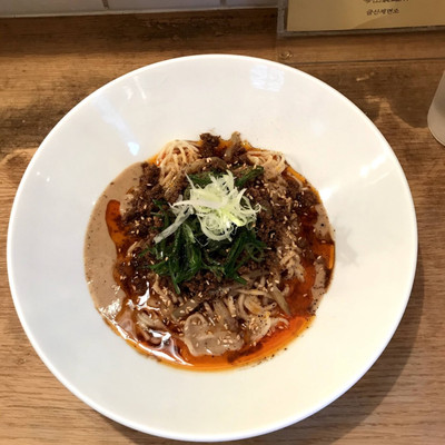 韓国/ソウル【明洞】ミシュラン❤️‍🔥韓国で美味しい汁なし坦々麺が  