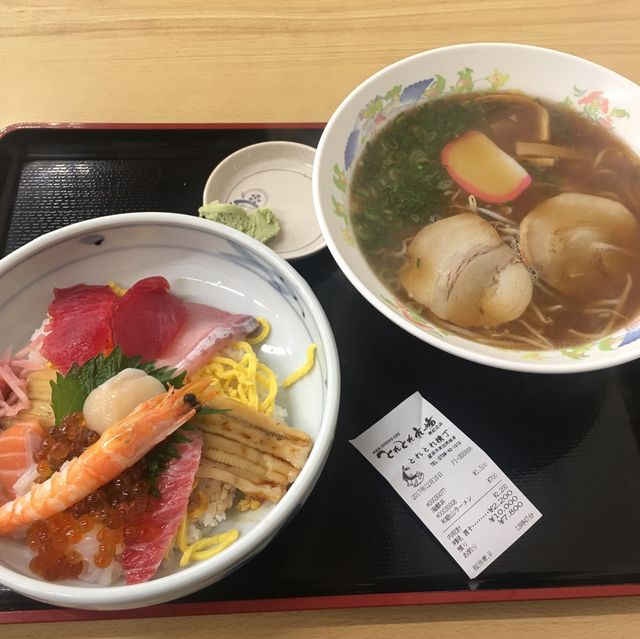🍣 看鮪魚的解體秀 — とれとれ市場 (Tore Tore Market)