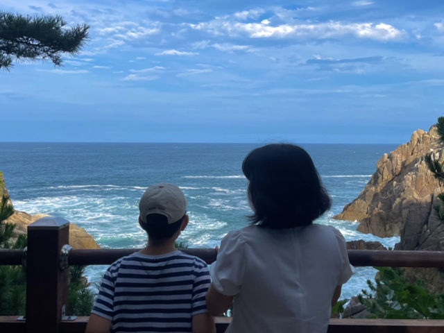 짧게 산책하기 좋은 하조대 등대