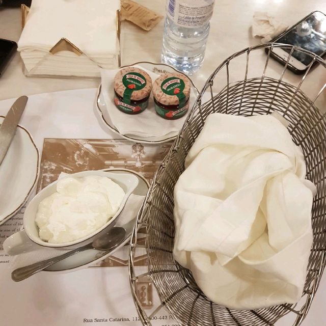 포르투갈 포르투 100년 전통 카페