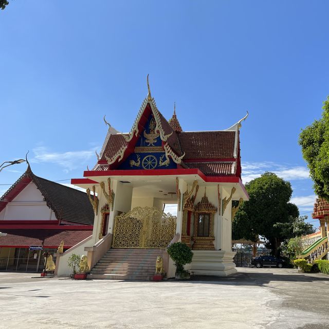 วัดสุวรรณคีรีวงก์ วัดงามริมเขา