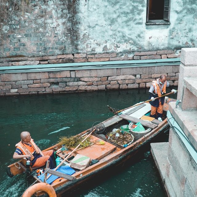 The Venice of the East 🛶 🏮