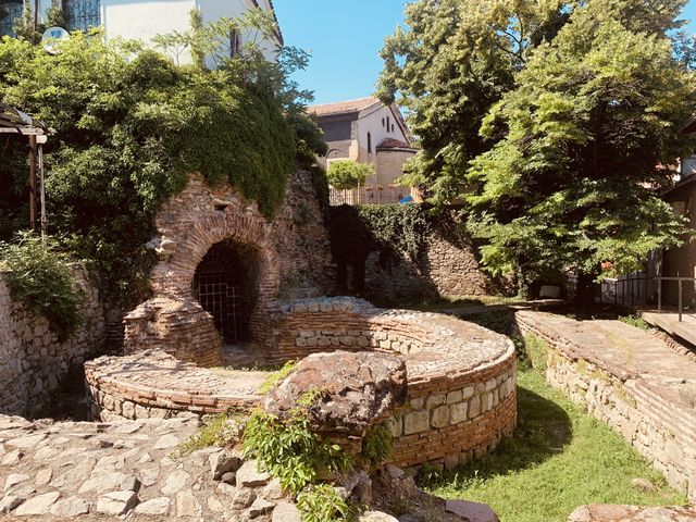 保加利亞🇧🇬景點城門“Hisar Kapia” 保加利亞🇧🇬景點城門“Hisar Kapia”