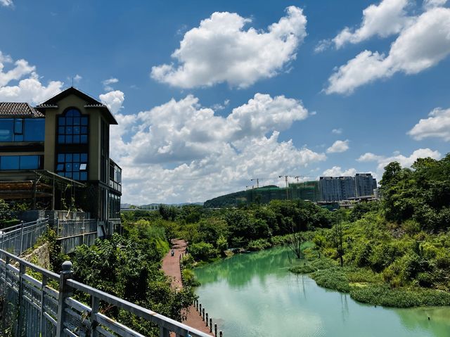 Qianjufu, the perfect staycation spot. Views!