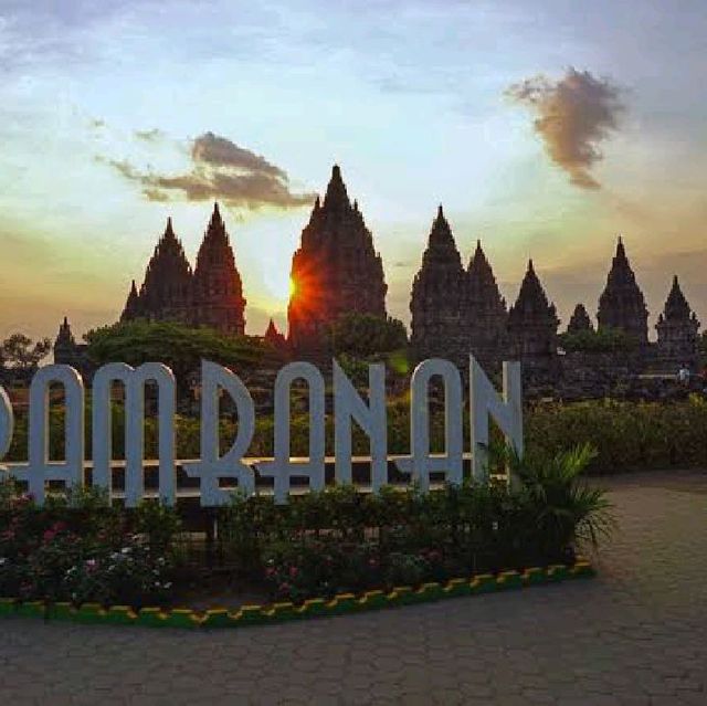 PRAMBANAN TEMPLE