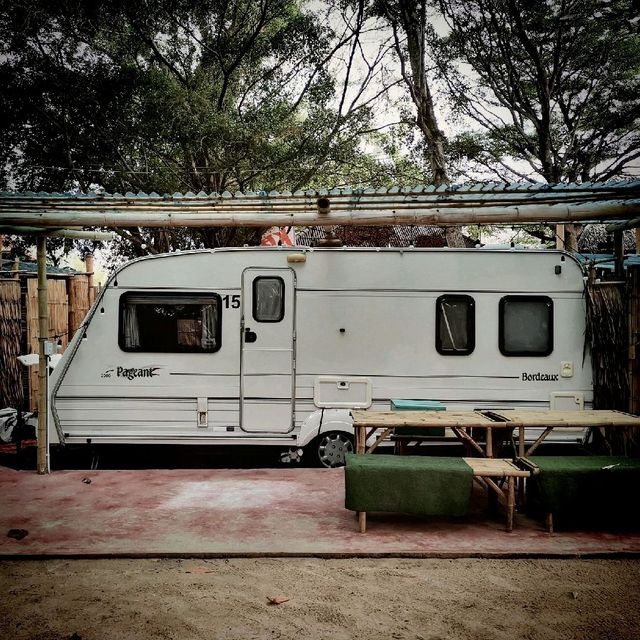 BEACH HOUSE CAMP PATTAYA 