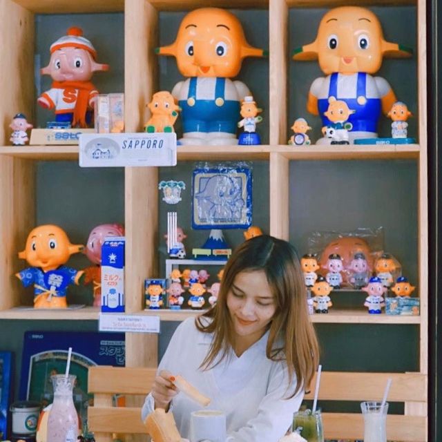 คาเฟ่ของเล่นการ์ตูนญี่ปุ่น