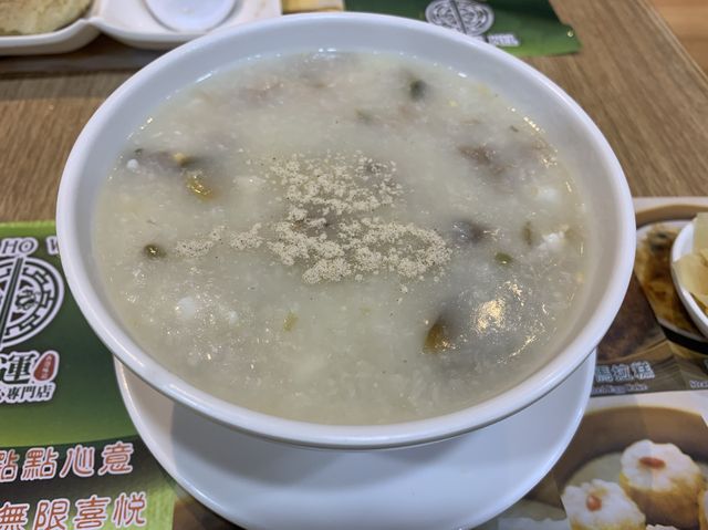 Tim Ho Wan: The Best Crispy Chasiu Bun in Hong Kong