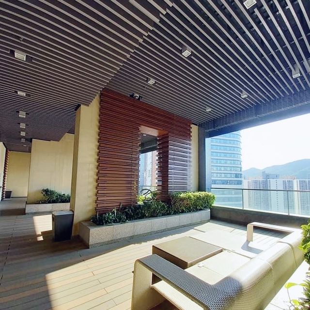 九龍東皇冠假日酒店