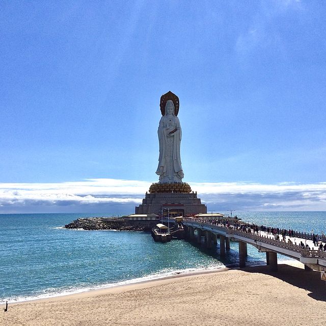 Grand and majestic Guanyin of Nanshan, Sanya