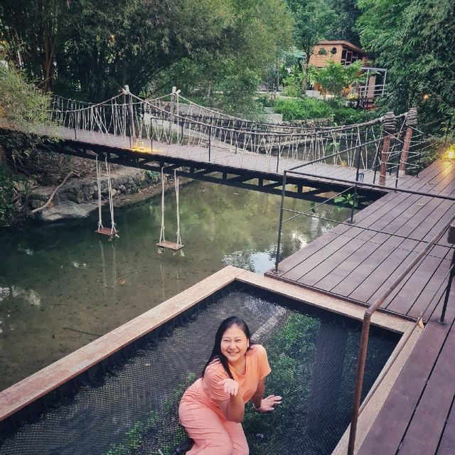 บ้านในหมง บ้านต้นไม้ในป่าใหญ่ ใกล้ลำธาร