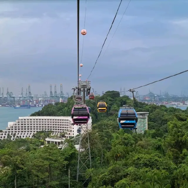 Riding in the skies with Singapore Cable Car