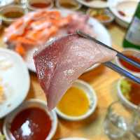 웨이팅 필수인 겨울 제철 방어맛집! 