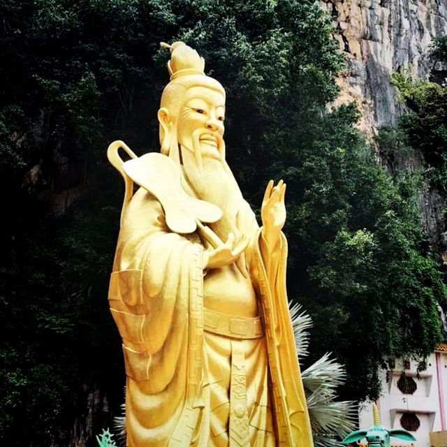the Taoist & Buddhists Temple In Ipoh