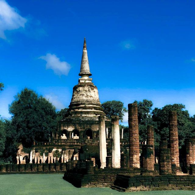 เที่ยวชมอุทยานประวัติศาสตร์ศรีสัชนาลัย