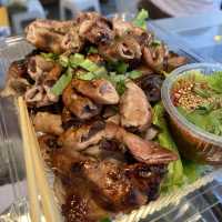 ตลาดฮักมูล เดิน ชิม ฮิม มูล