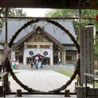 帯広神社夏詣　神秘的な緑の池と花手水🌺