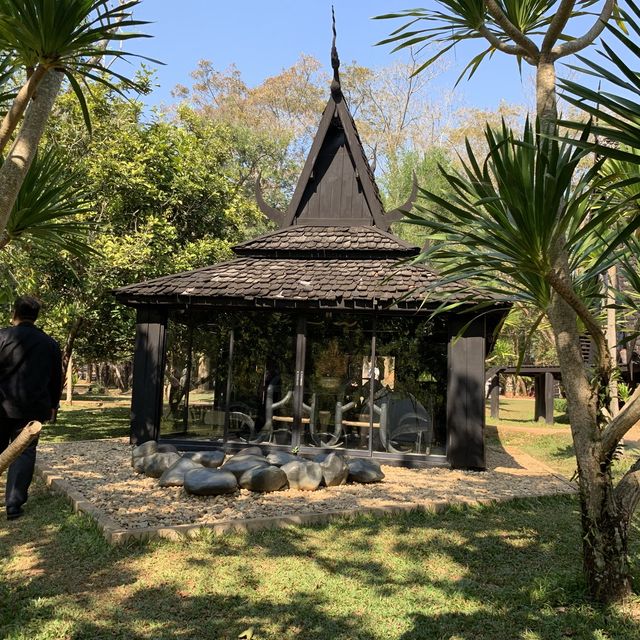 พิพิธภัณฑ์บ้านดำ เชียงราย