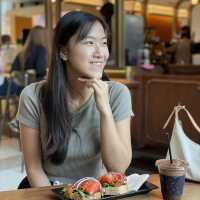 香港 | 銅鑼灣隱蔽落地大玻璃cafe