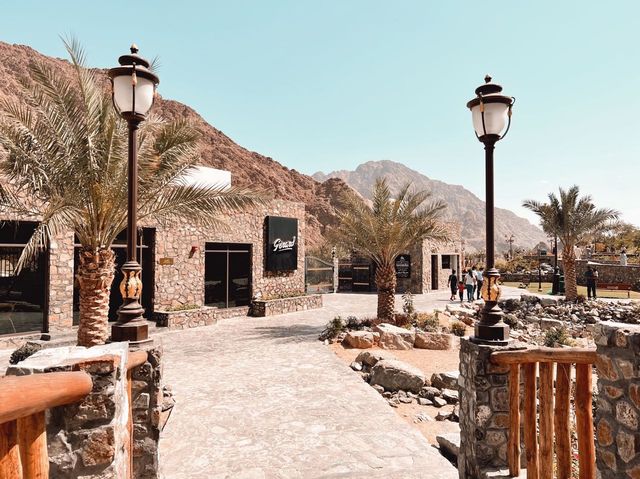 Rock your day at Khor Fakkan!